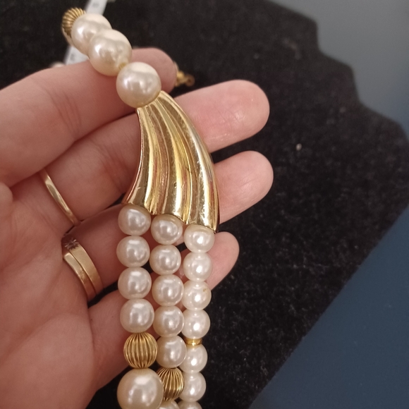 Korea Necklace - Picture 3 of 8